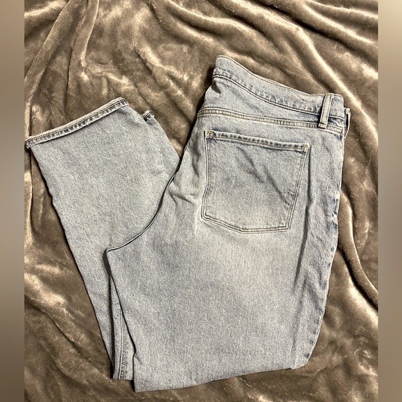 Old Navy High-Waisted Slouchy Straight Cropped Distressed Jeans for Women - Picture 2 of 5